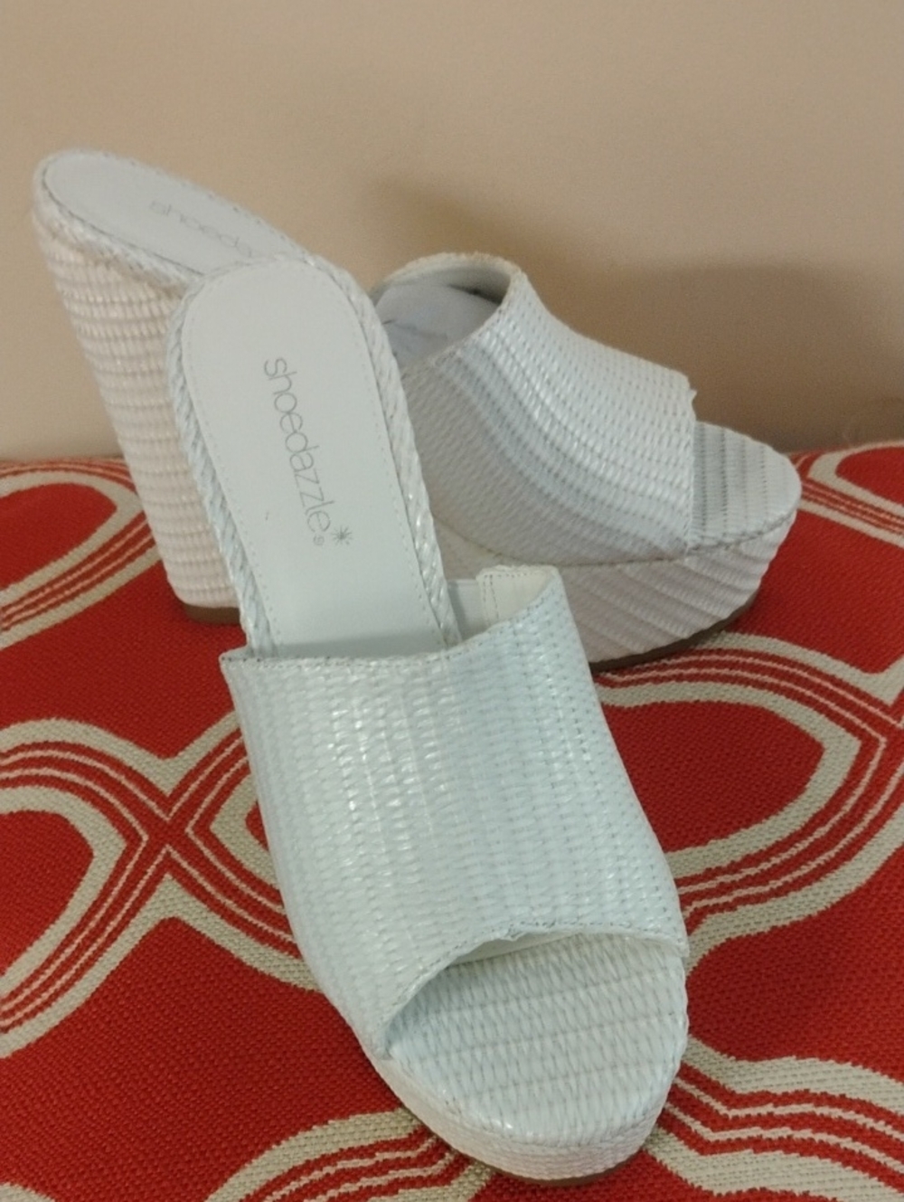 Shoedazzle Alayna White Platform Sandals